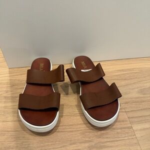 MIA slides - NWT - Size 8